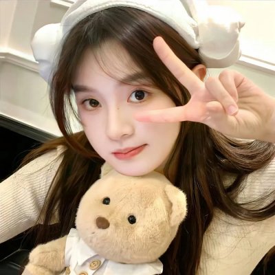 走投无路的原偶像，选择与完全陌生的大叔一起生活